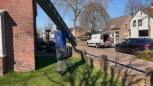 Schoorsteen onderhoud Castricum ladder bus